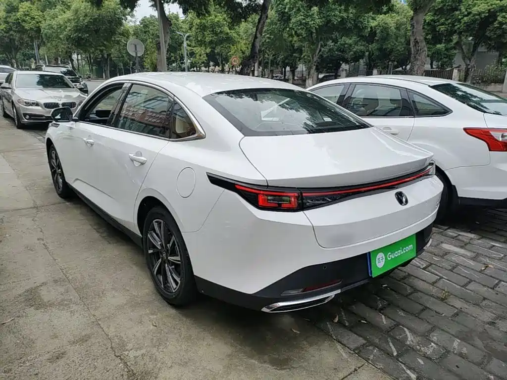 Changan Eado — фото 4
