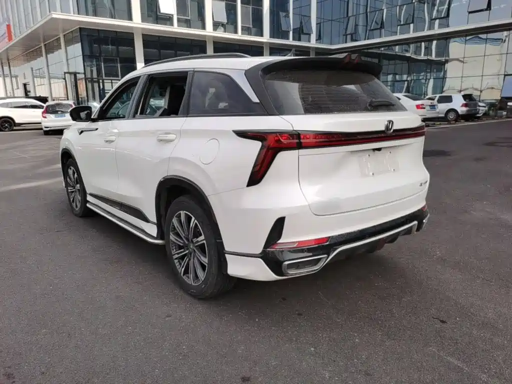Changan CS75 PLUS — фото 4