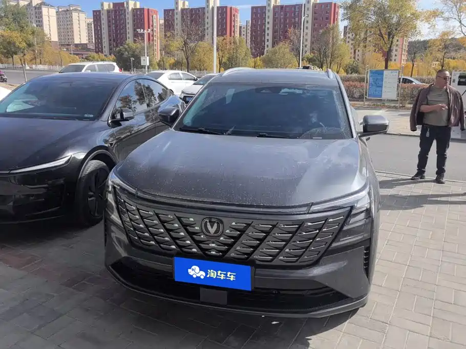 Changan CS75 PLUS — фото 2