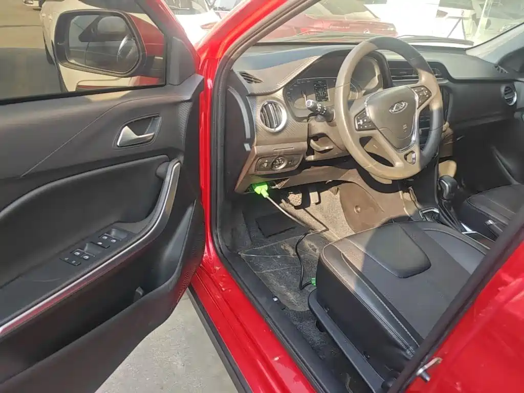 Chery Tiggo 3x — фото 15