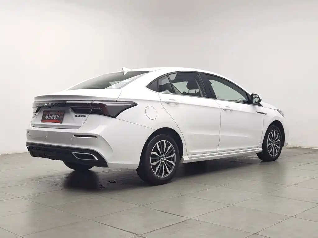 Chery Arrizo 5 PLUS — фото 2