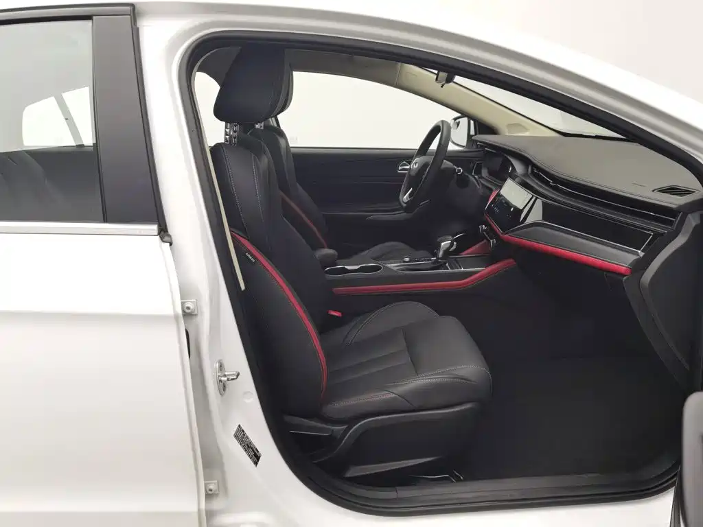 Chery Arrizo 5 PLUS — фото 23