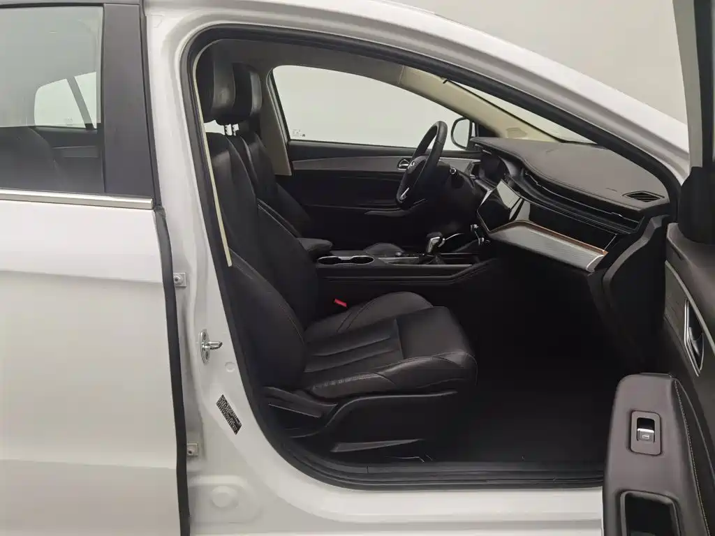 Chery Arrizo 5 PLUS — фото 23
