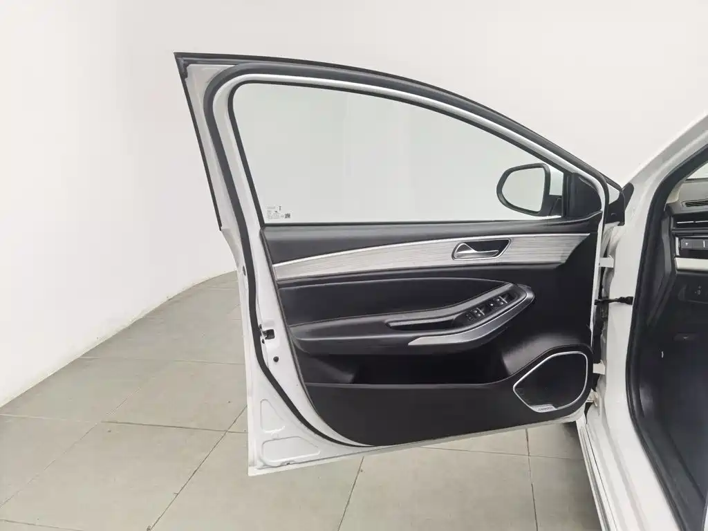 Chery Arrizo 5 PLUS — фото 8