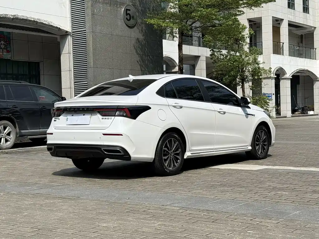 Chery Arrizo 5 PLUS — фото 7