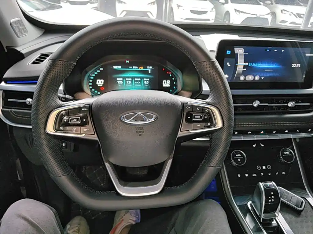 Chery Tiggo 8 — фото 10