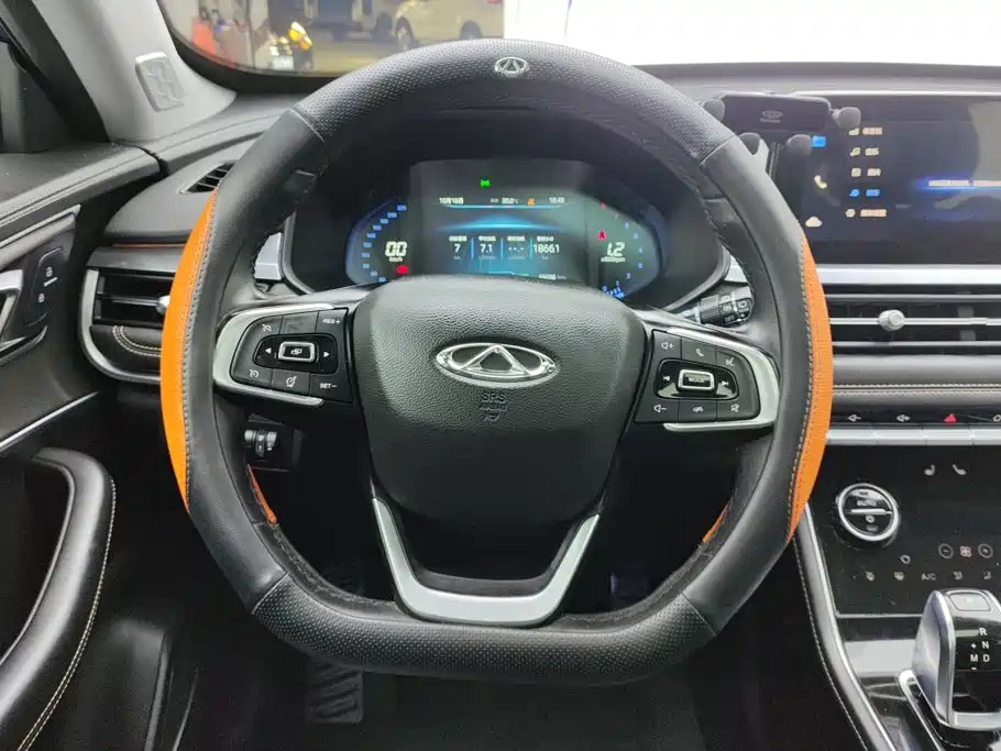 Chery Tiggo 8 — фото 15