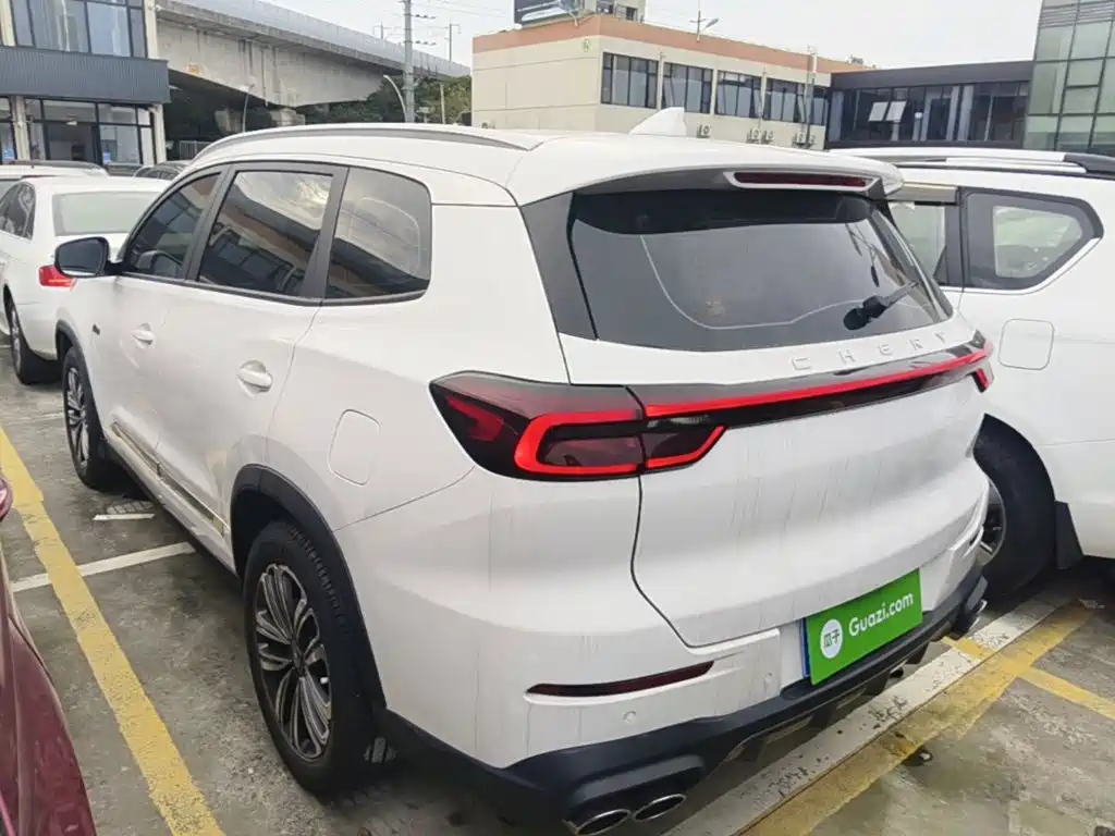 Chery Tiggo 8 — фото 4