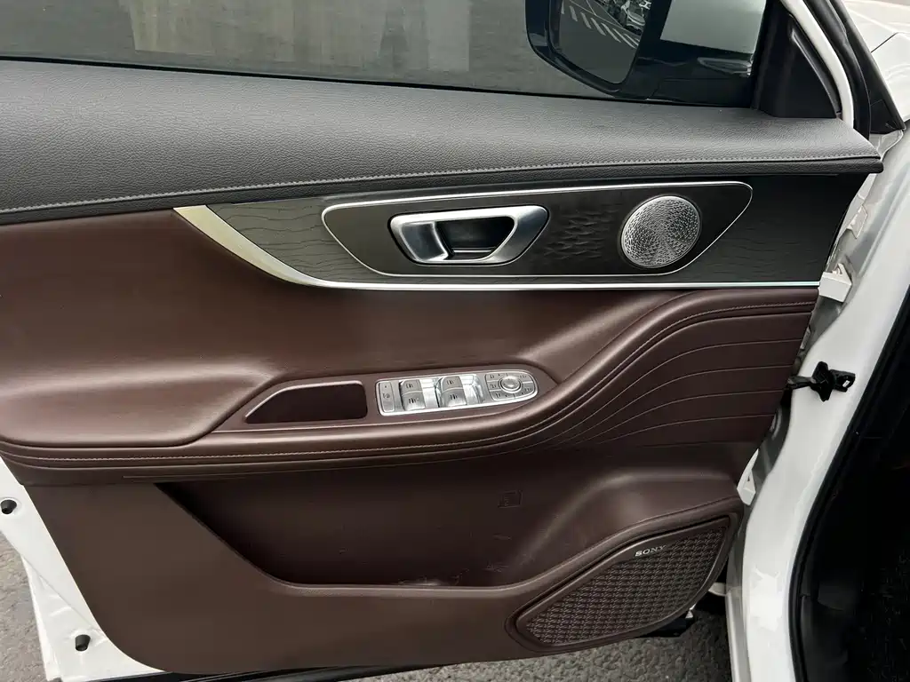 Chery Tiggo 8 PRO — фото 8