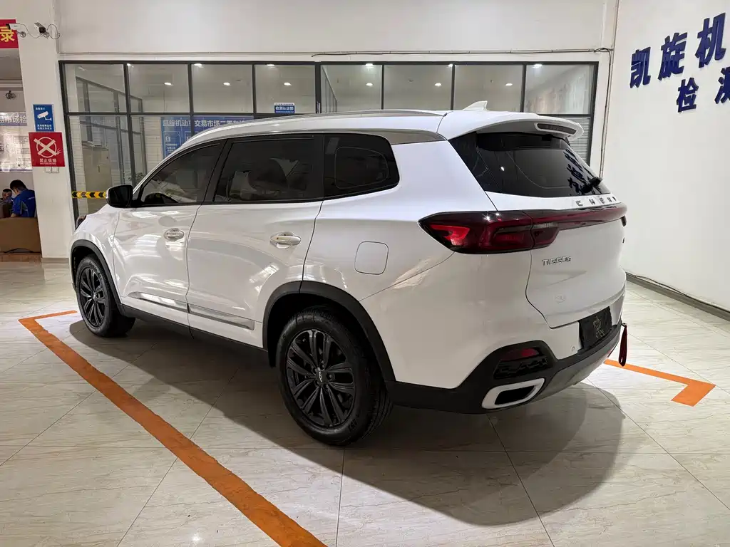 Chery Tiggo 8 — фото 6