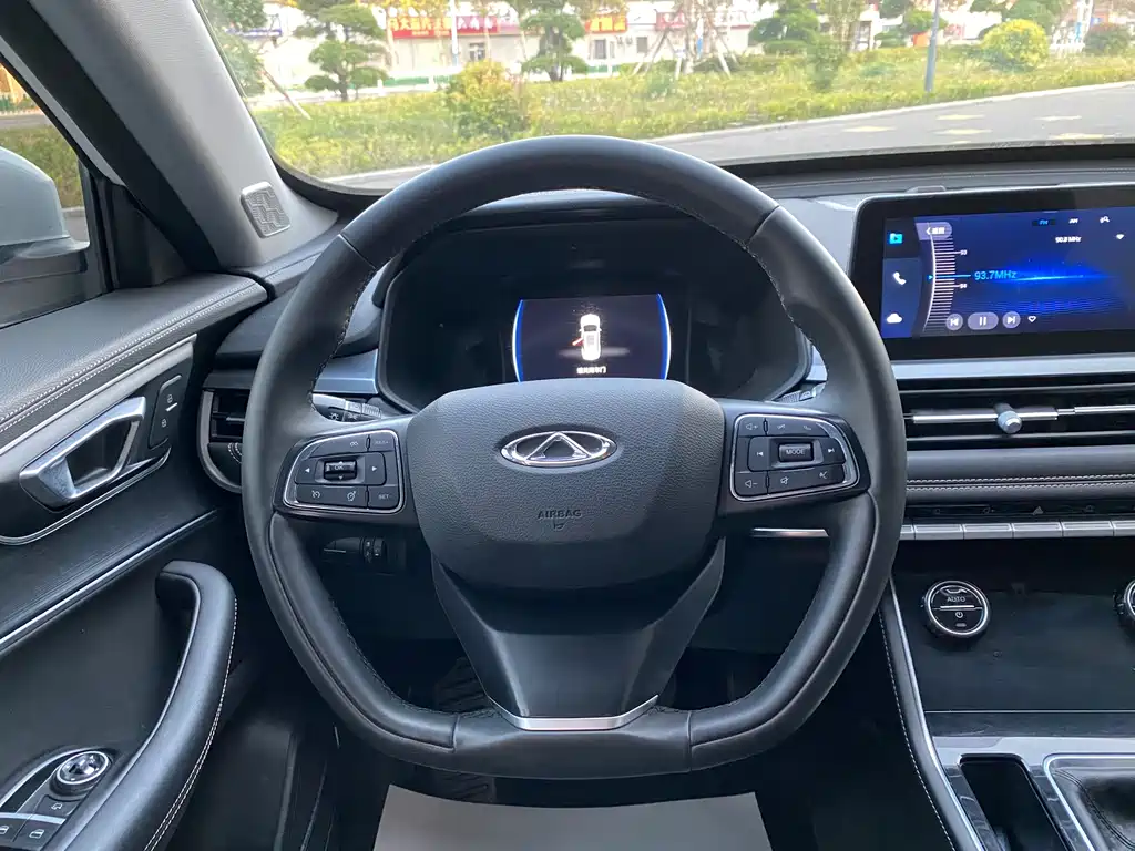 Chery Tiggo 8 — фото 15