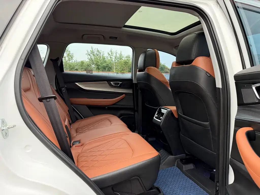 Chery Tiggo 8 PLUS — фото 11