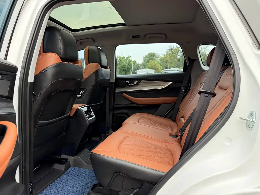 Chery Tiggo 8 PLUS — фото 10