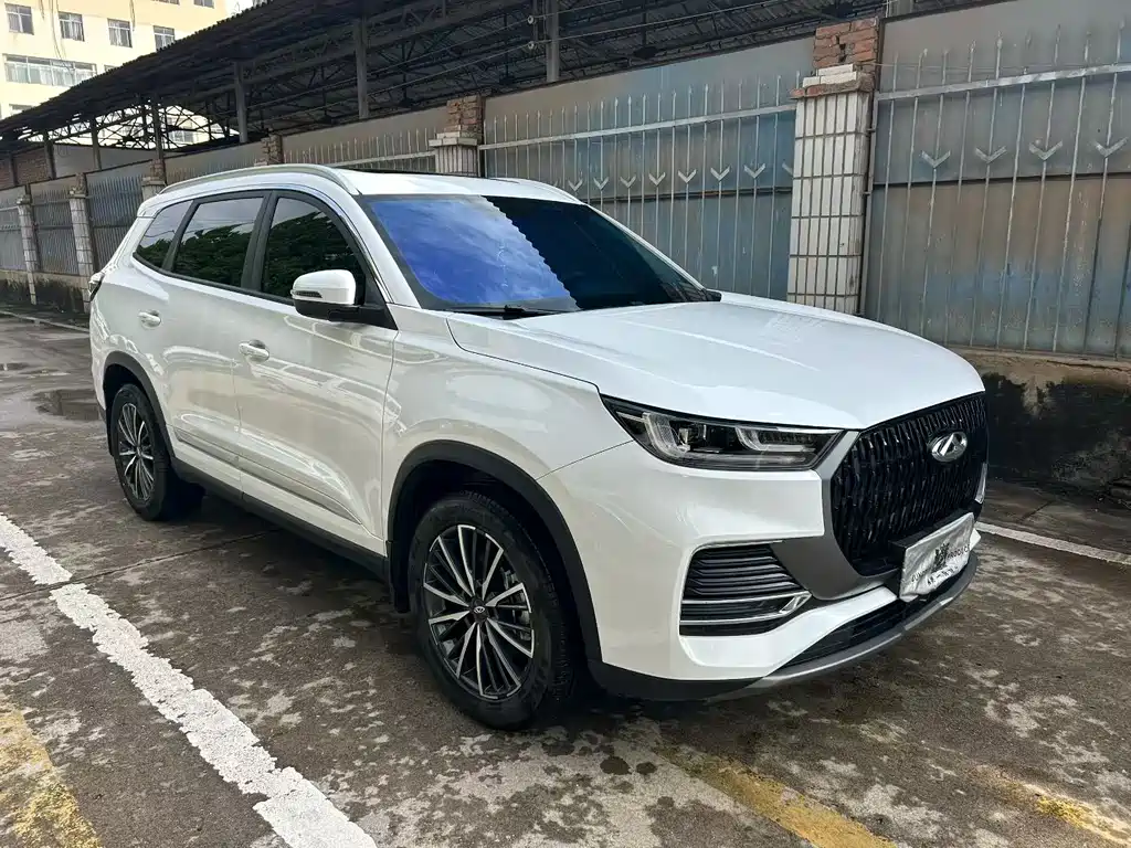Chery Tiggo 8 — фото 3