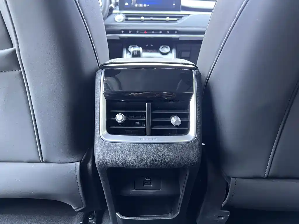 Chery Tiggo 8 — фото 14