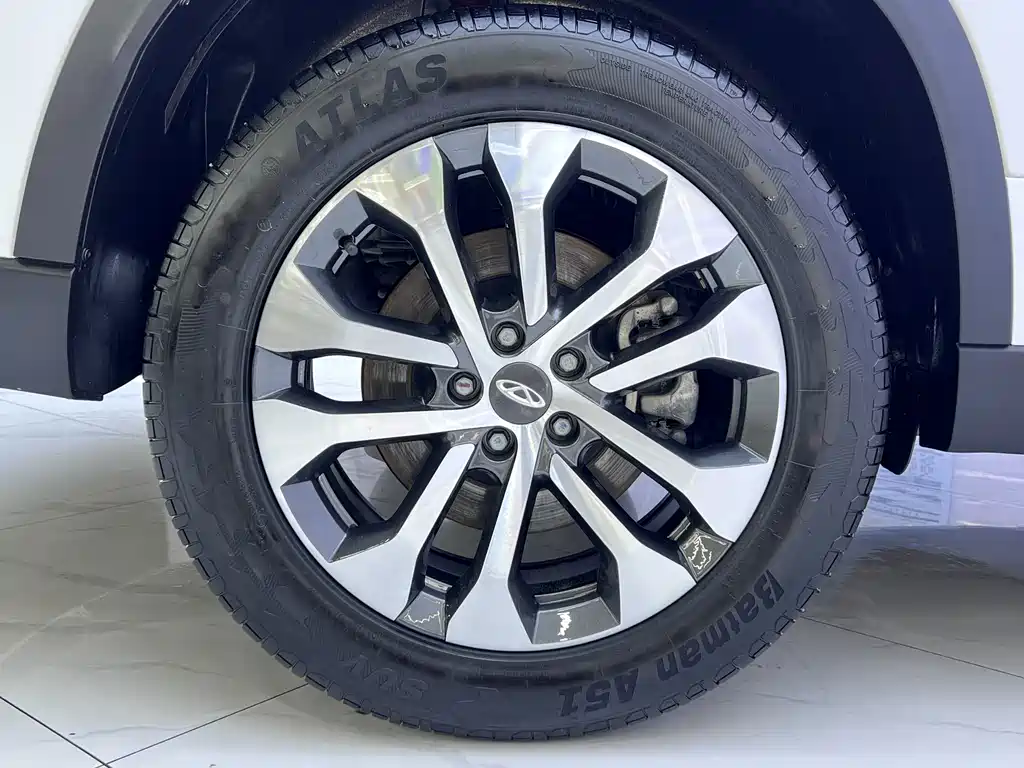 Chery Tiggo 8 — фото 19