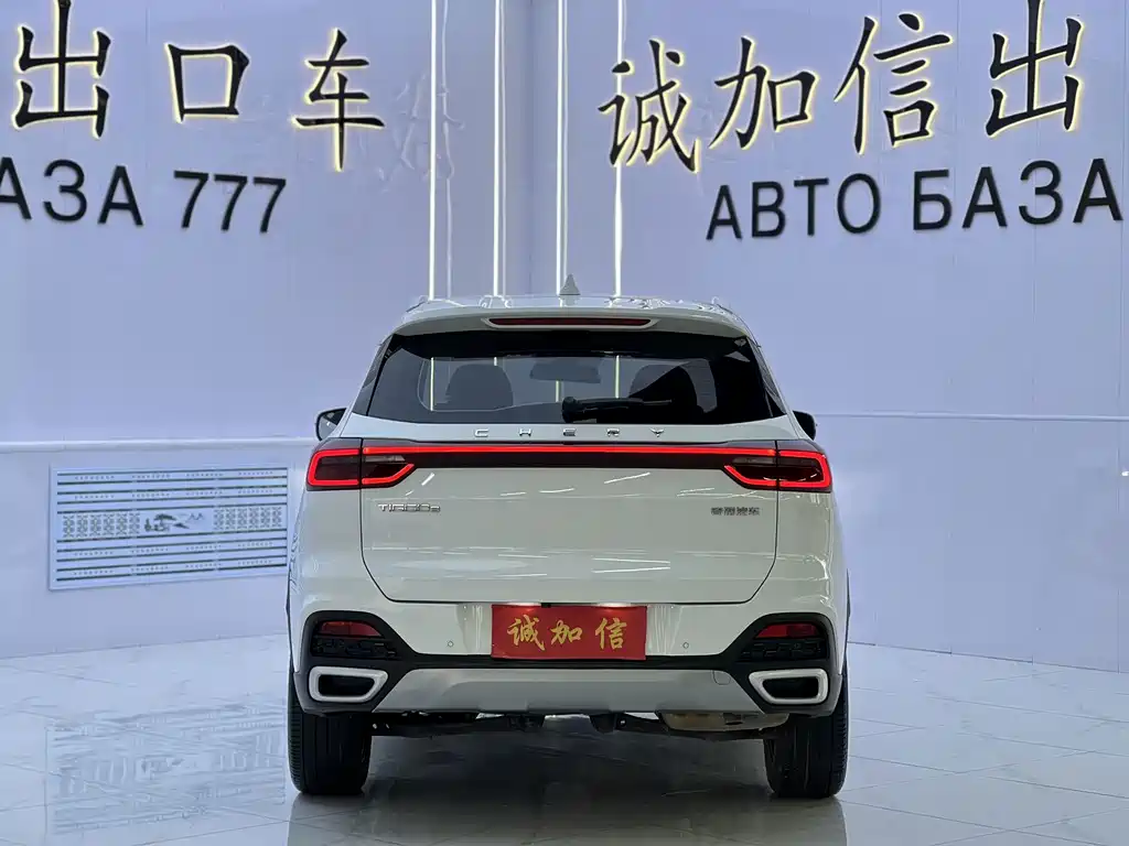 Chery Tiggo 8 — фото 5