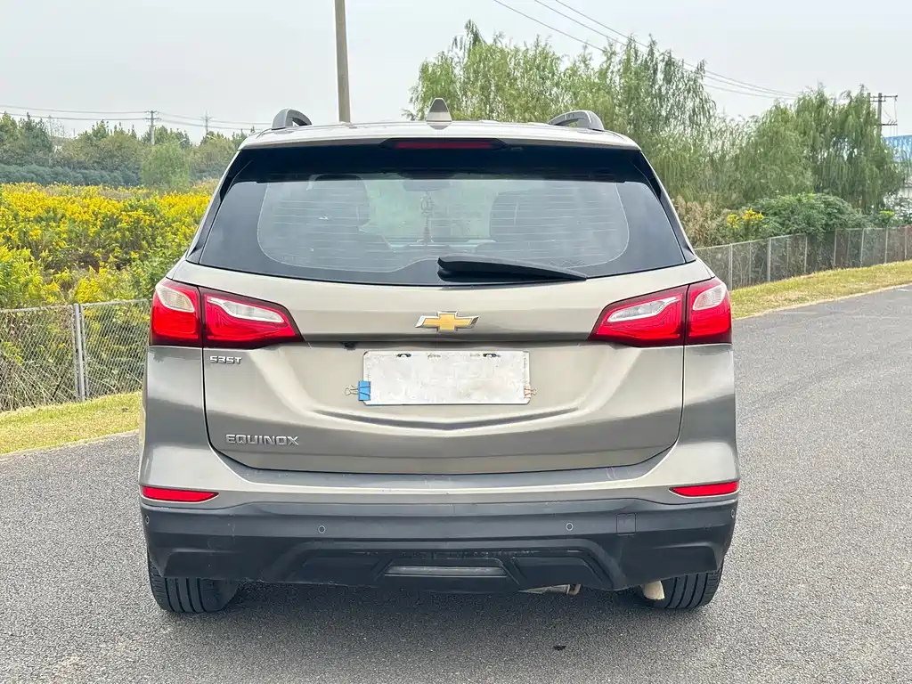 Chevrolet Equinox — фото 14