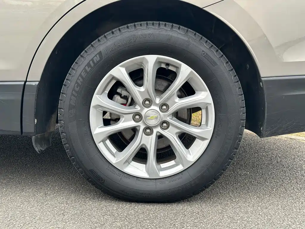 Chevrolet Equinox — фото 18