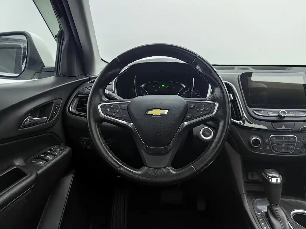 Chevrolet Equinox — фото 11