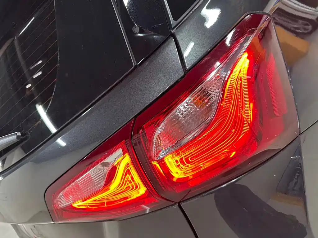 Chevrolet Equinox — фото 14