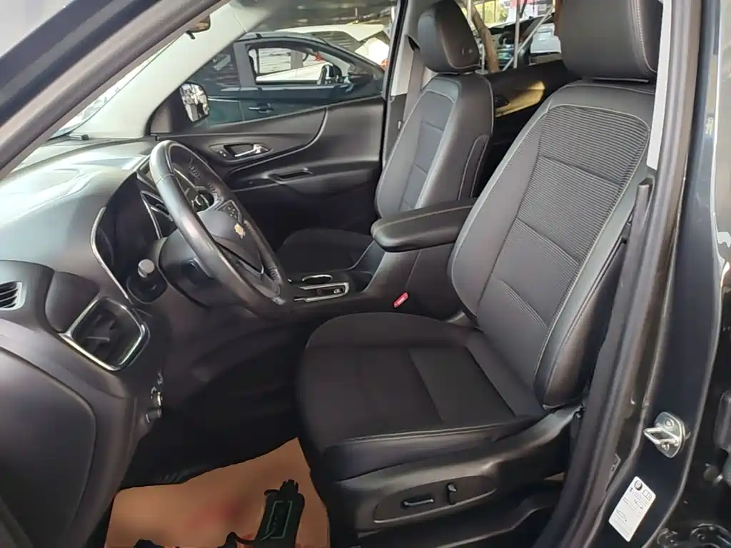 Chevrolet Equinox — фото 14
