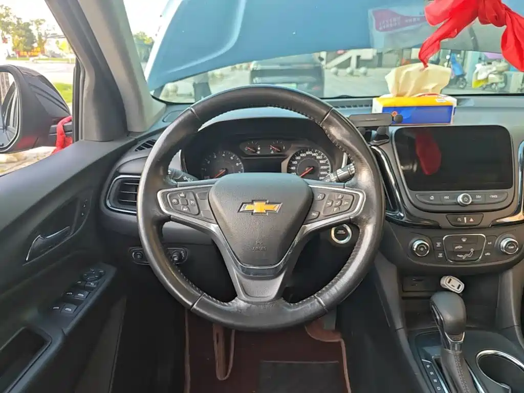 Chevrolet Equinox — фото 10