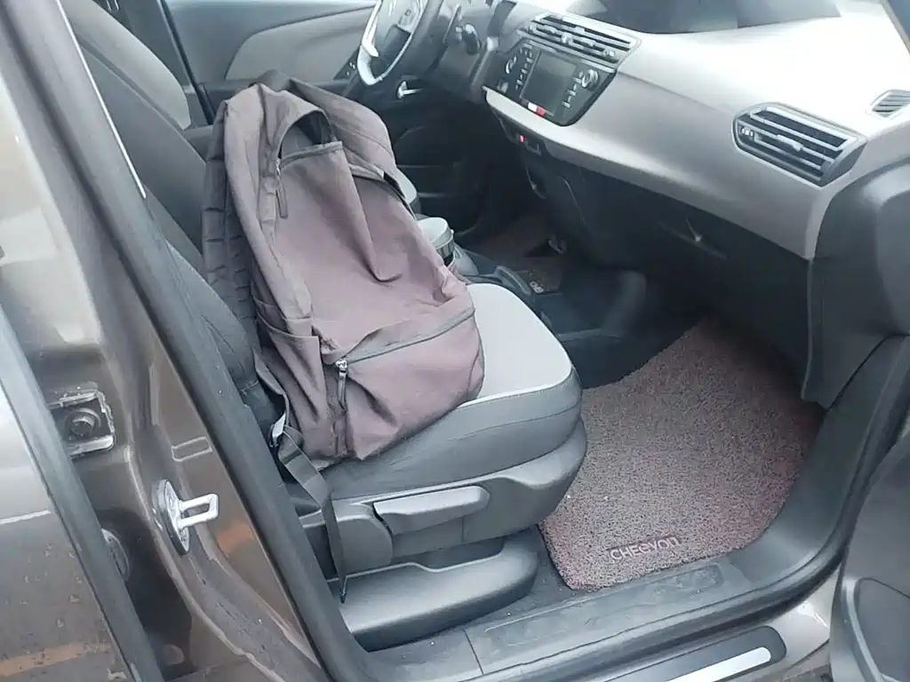 Citroen C4 Picasso — фото 24