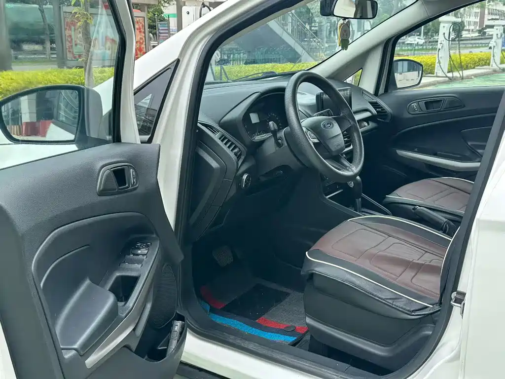 Ford Ecosport — фото 4