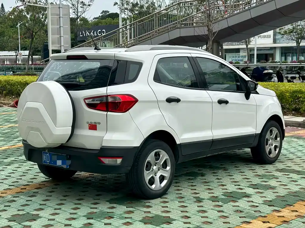 Ford Ecosport — фото 7