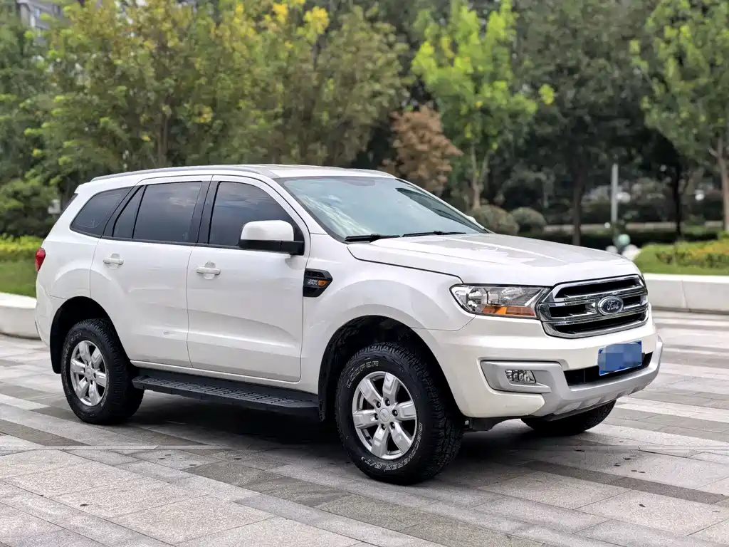 Ford Everest — фото 3