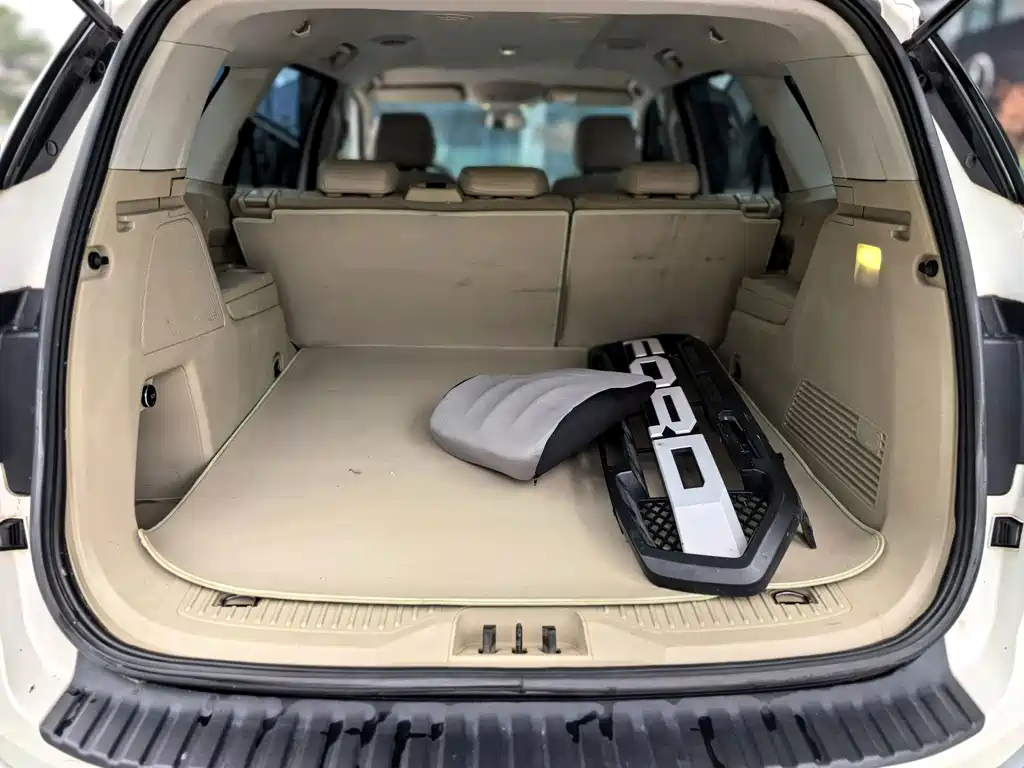 Ford Everest — фото 22