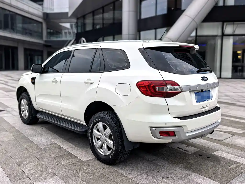 Ford Everest — фото 7