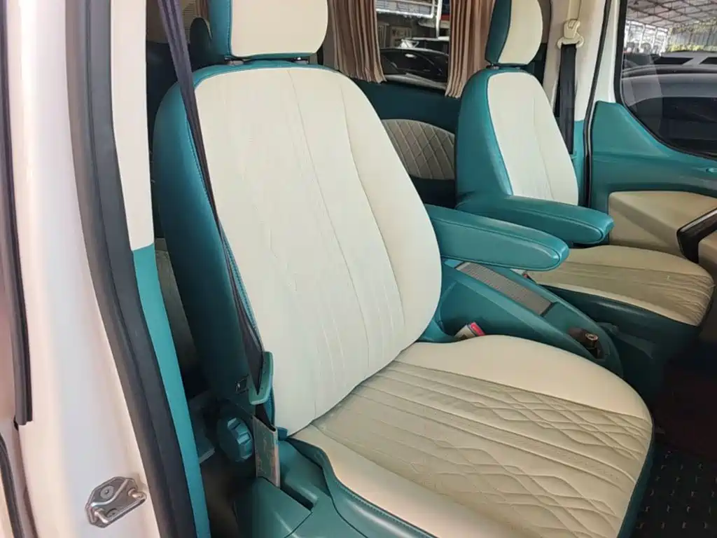 Ford Tourneo — фото 24
