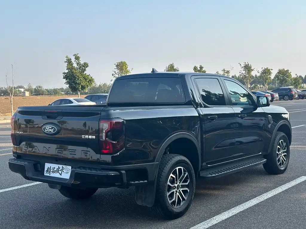 Ford Ranger — фото 15