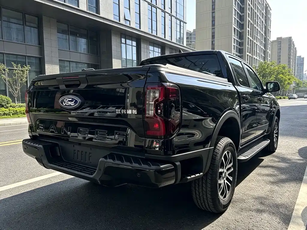 Ford Ranger — фото 11