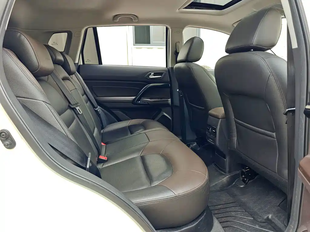 GAC Motor GS4 Hybrid — фото 17