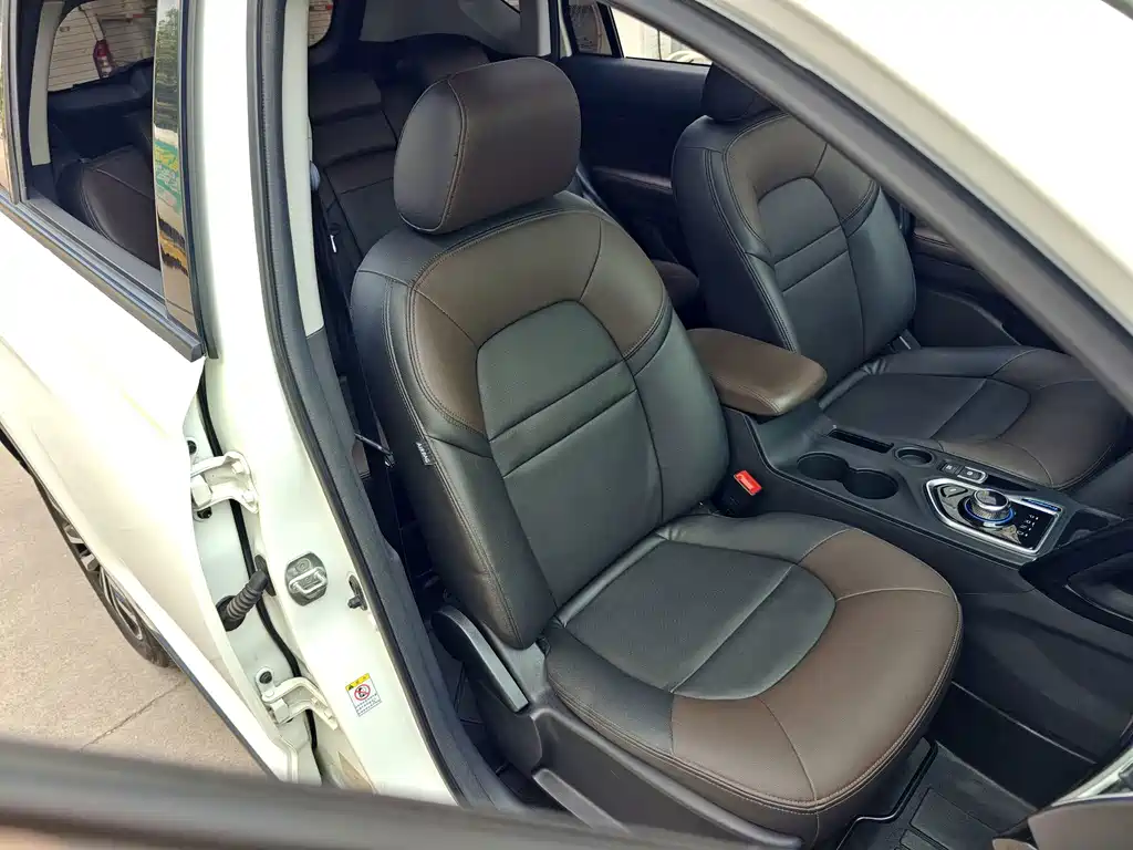 GAC Motor GS4 Hybrid — фото 20