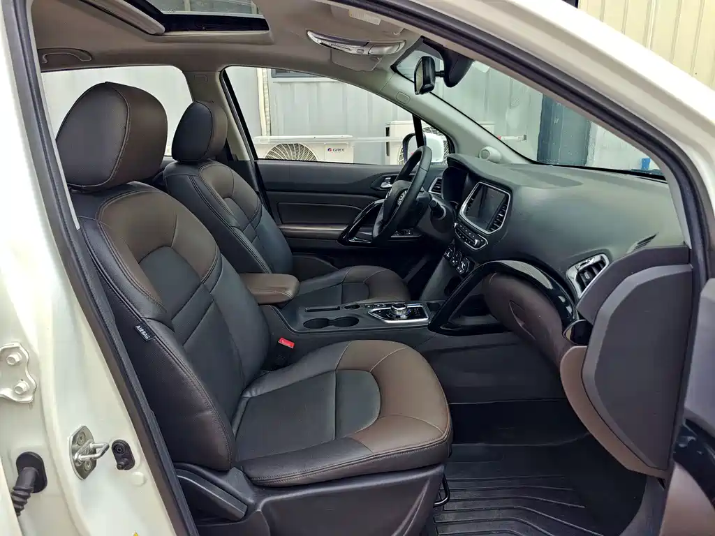 GAC Motor GS4 Hybrid — фото 10