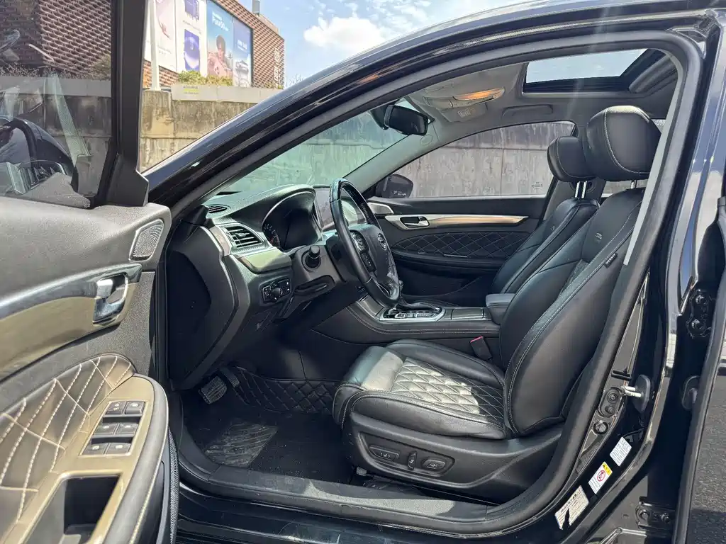 GAC Motor Trumpchi GA8 — фото 11