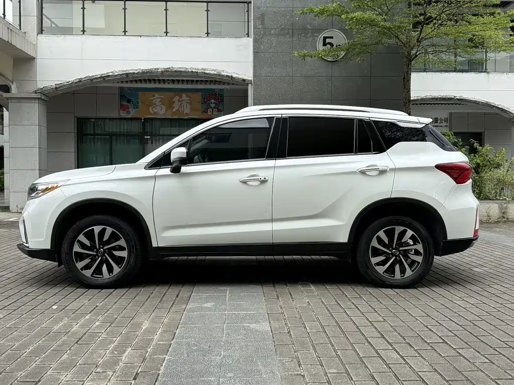 GAC Motor Trumpchi GS4 — фото 10