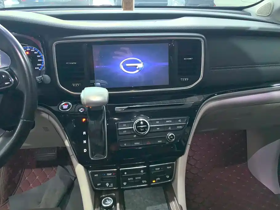 GAC Motor Trumpchi M8 — фото 13