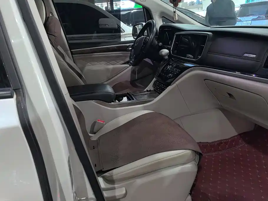 GAC Motor Trumpchi M8 — фото 8