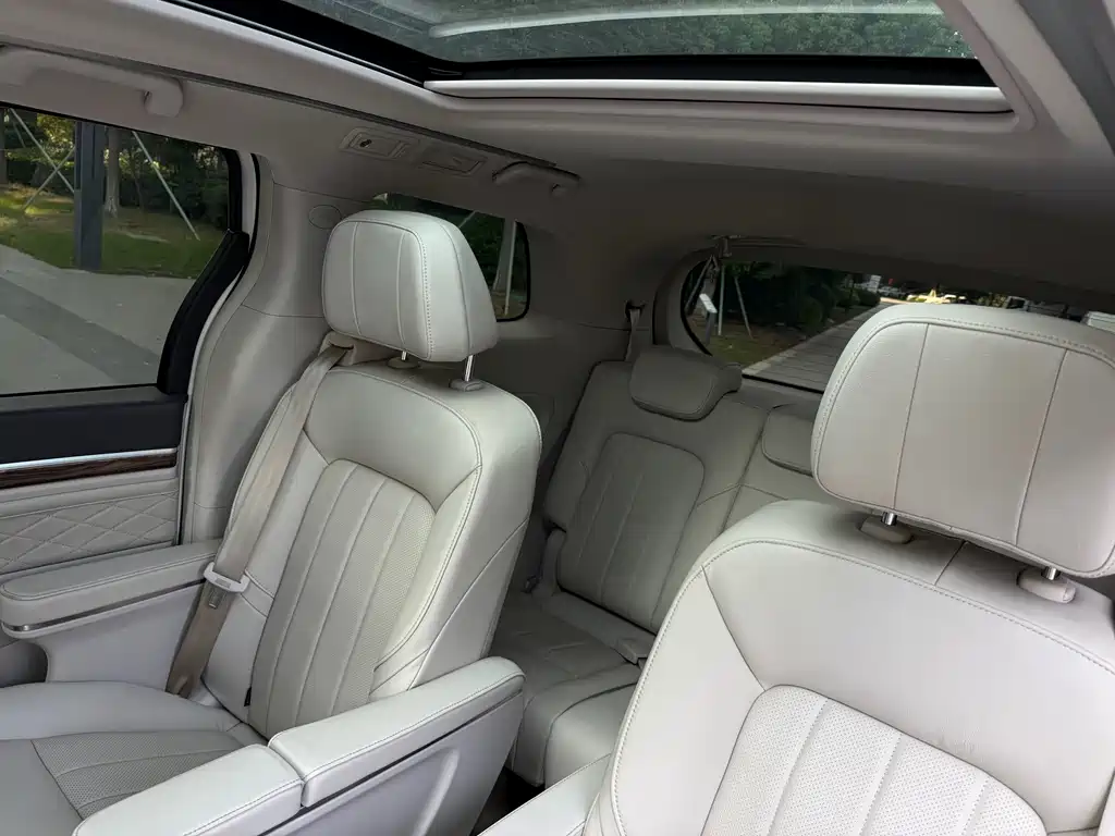 GAC Motor Trumpchi M8 — фото 10