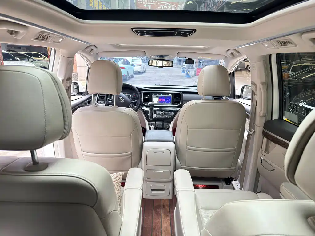 GAC Motor Trumpchi M8 — фото 11