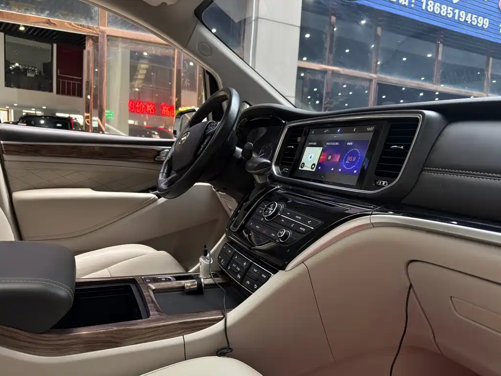 GAC Motor Trumpchi M8 — фото 18
