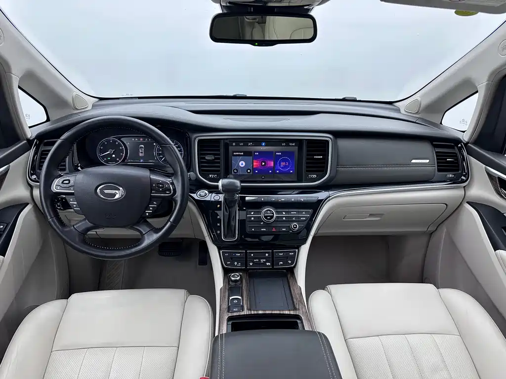 GAC Motor Trumpchi M8 — фото 23