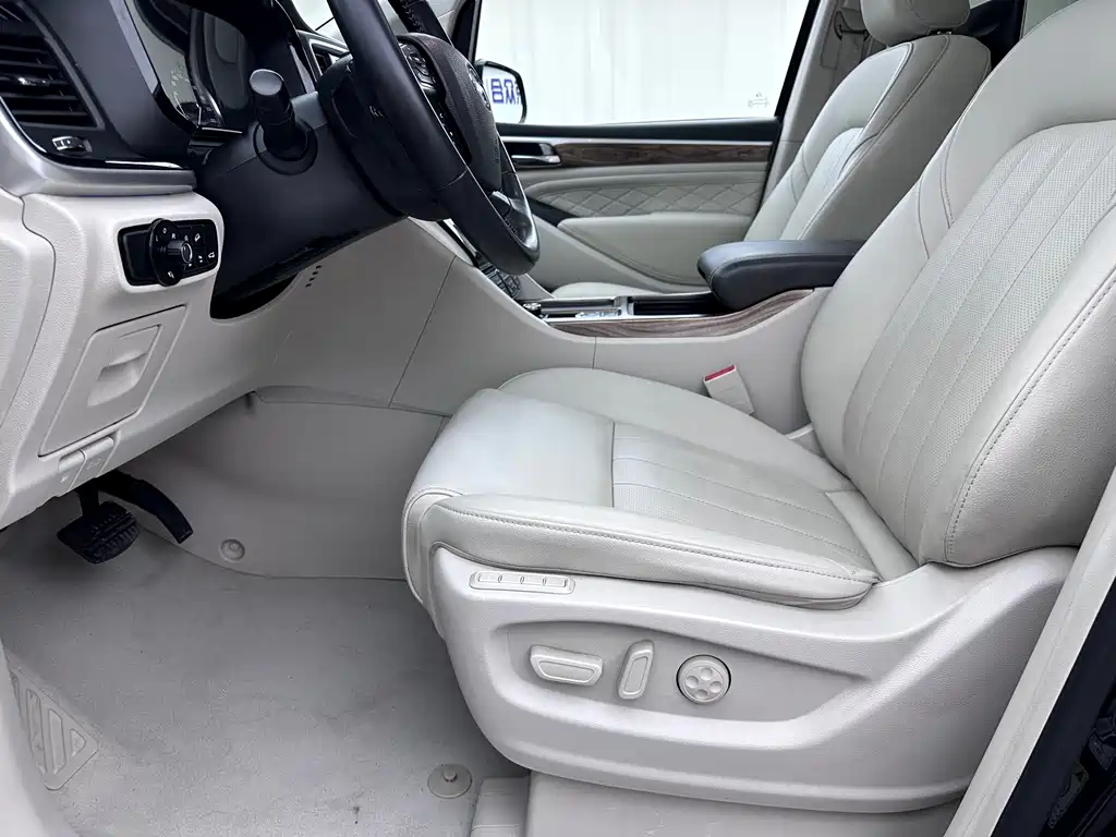 GAC Motor Trumpchi M8 — фото 5