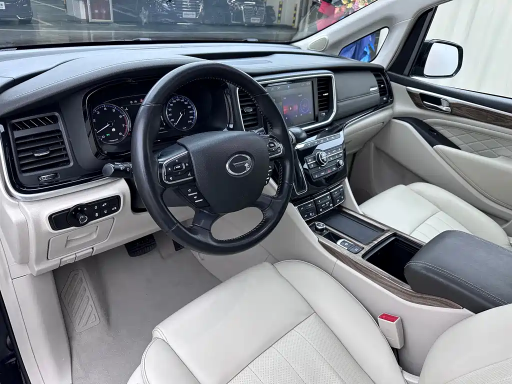 GAC Motor Trumpchi M8 — фото 6