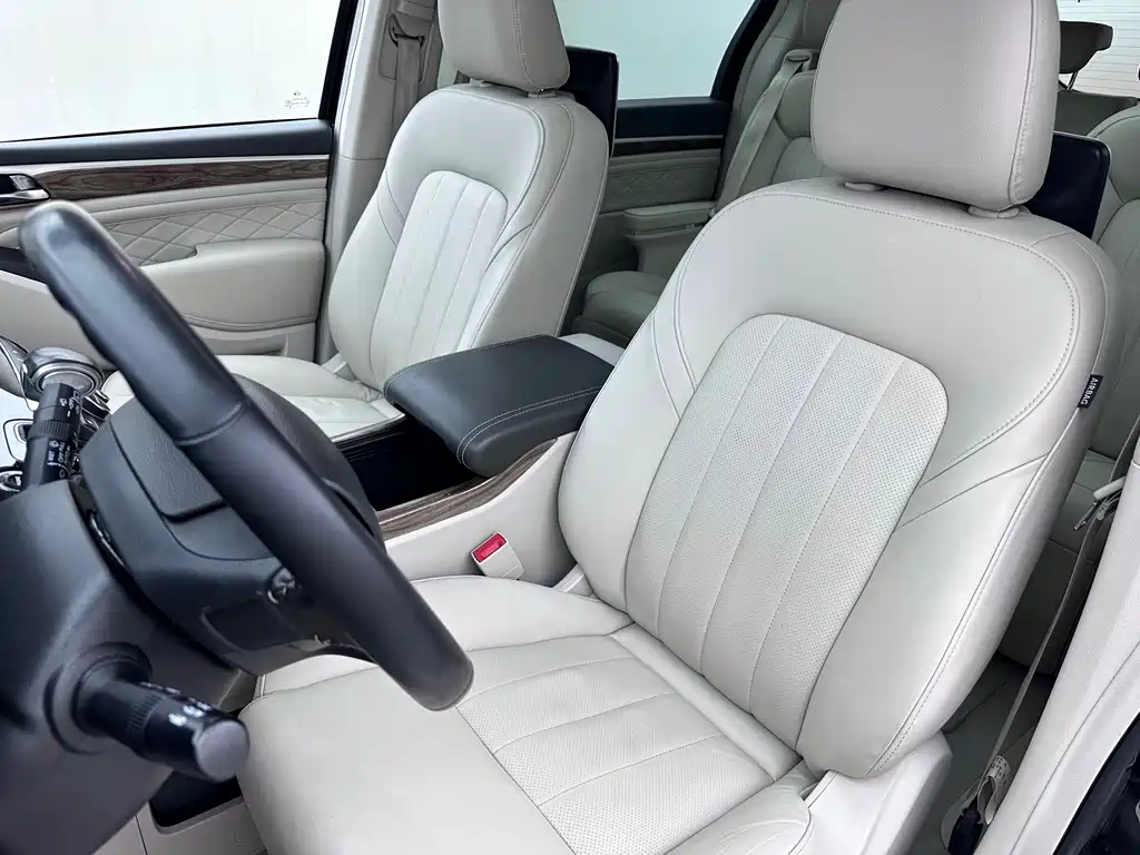 GAC Motor Trumpchi M8 — фото 8
